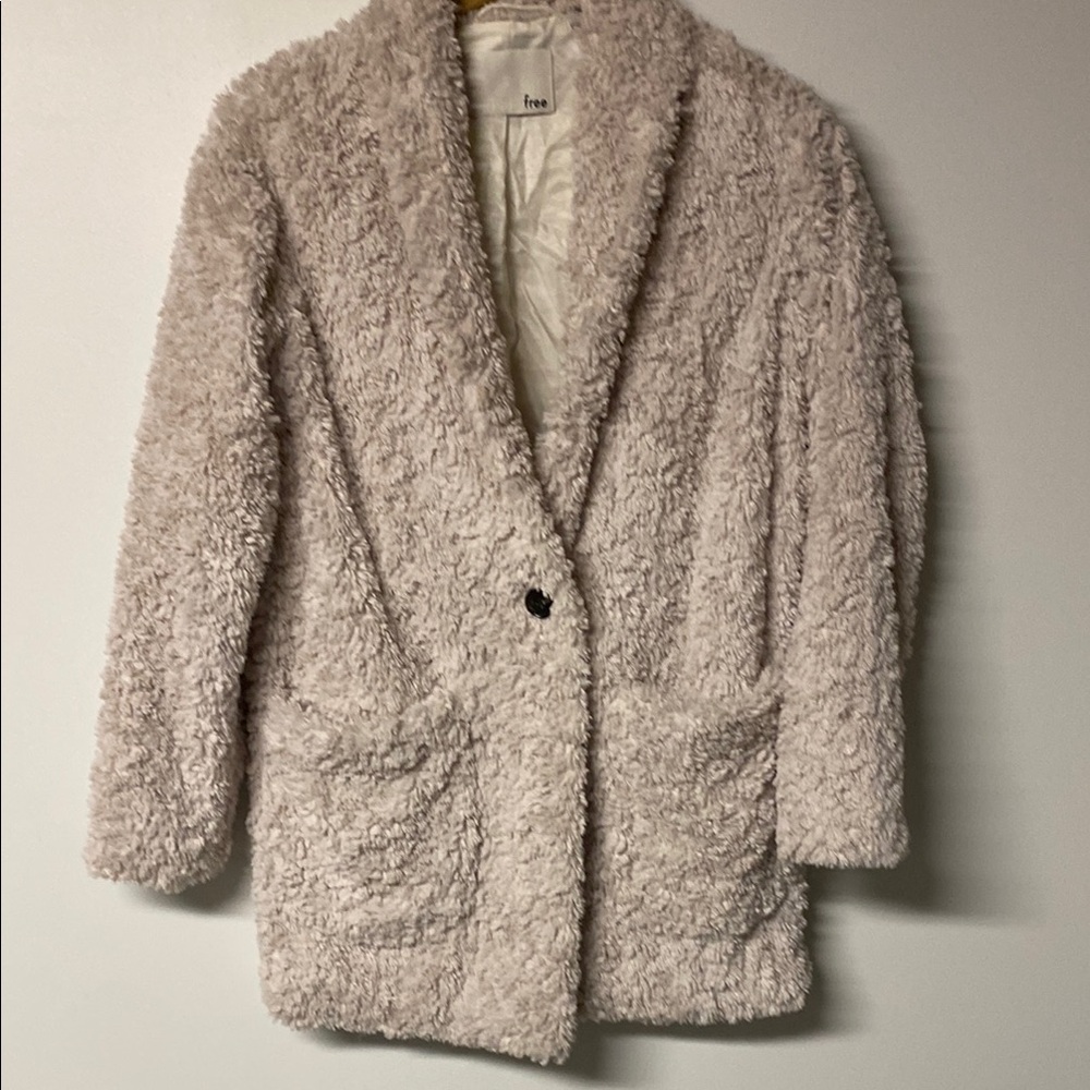 Aritzia Wilfred Free Grete Teddy Plush Jacket Cream